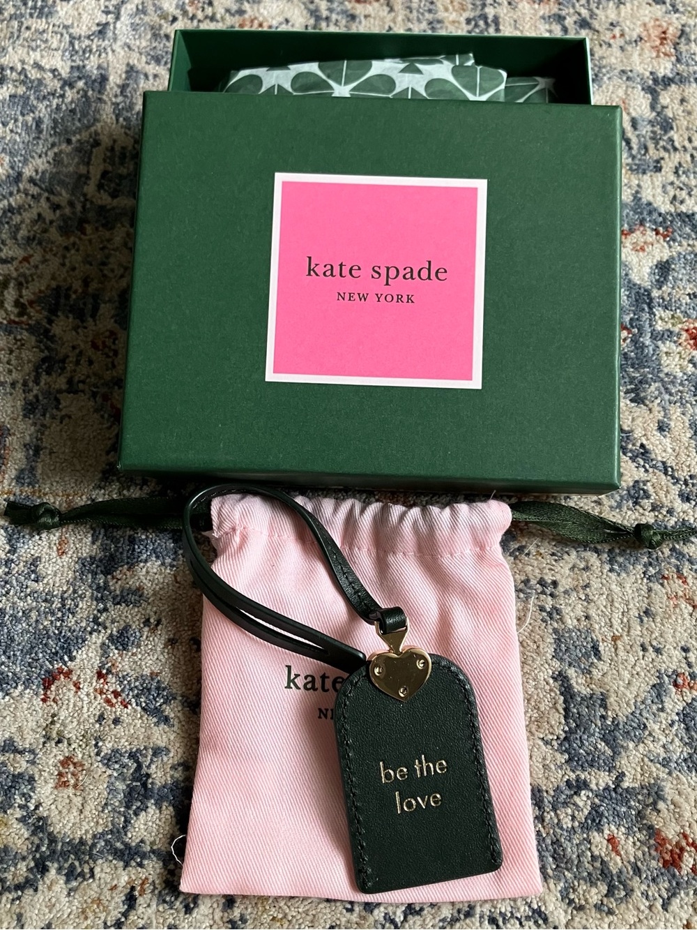 kate spade green leather 'be the love' luggage tag